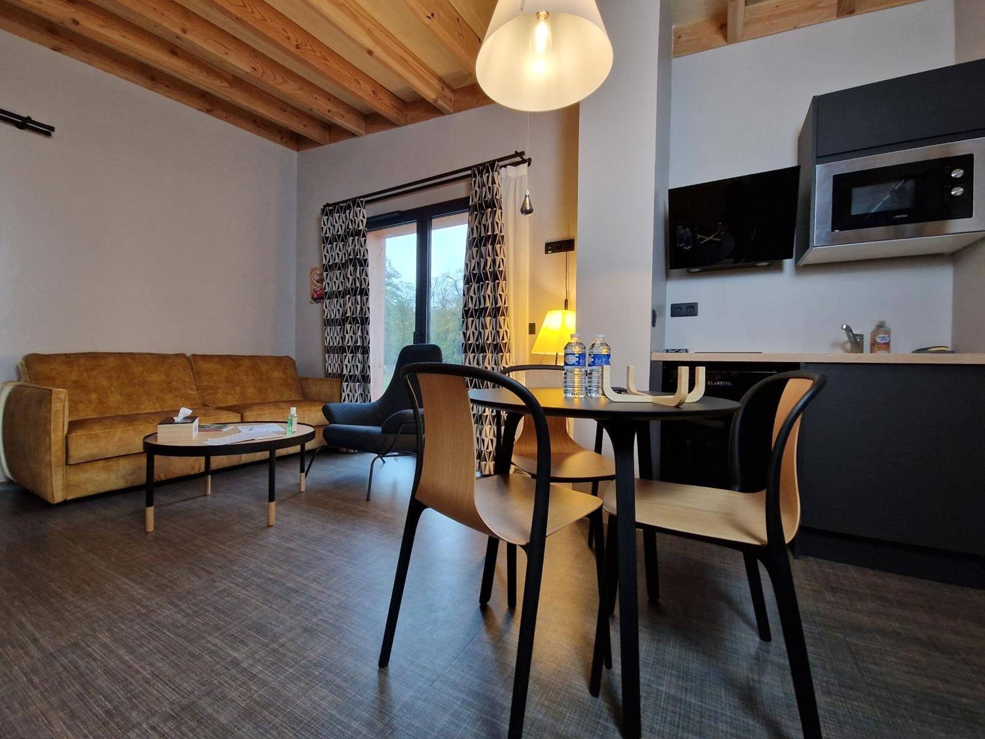 Les Eco-Lodges du Domaine de l'Epau Yvré-lʼÉvêque Extérieur photo